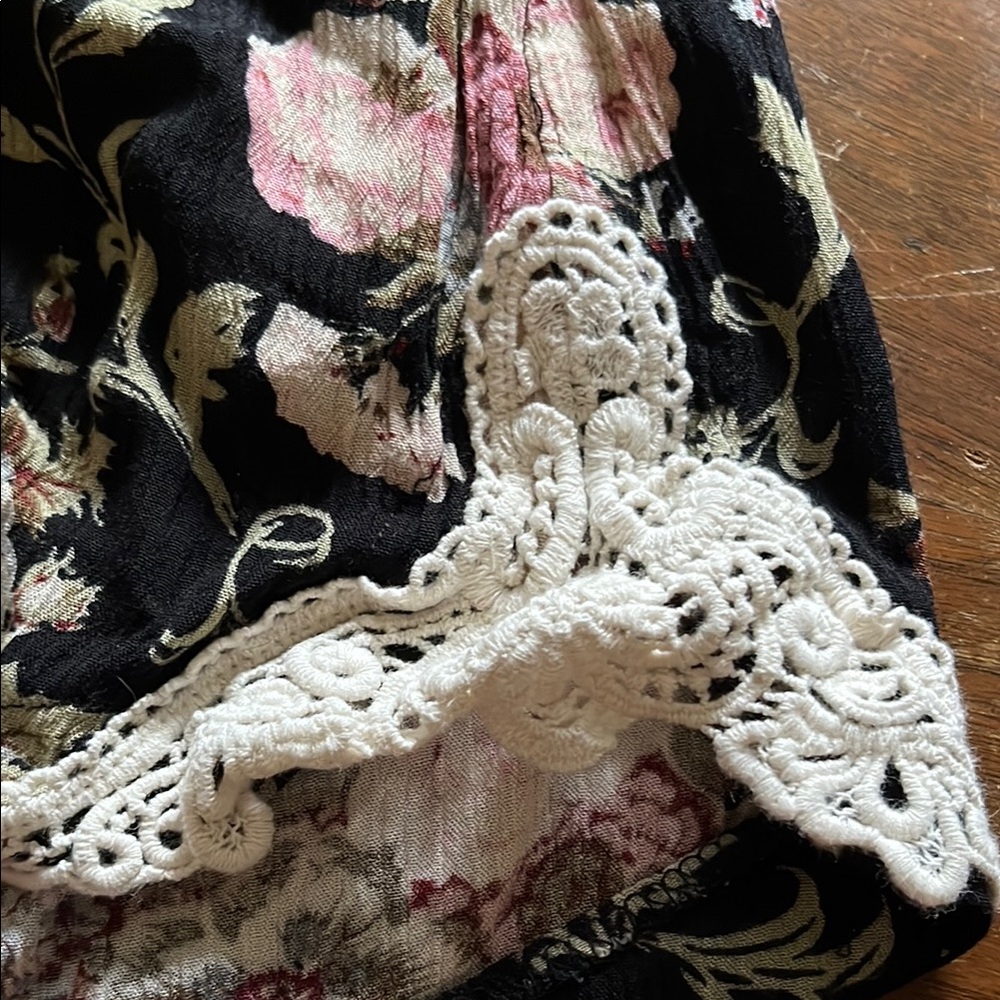 Boom boom jeans  Floral Lace Trim Shorts - Picture 4 of 6
